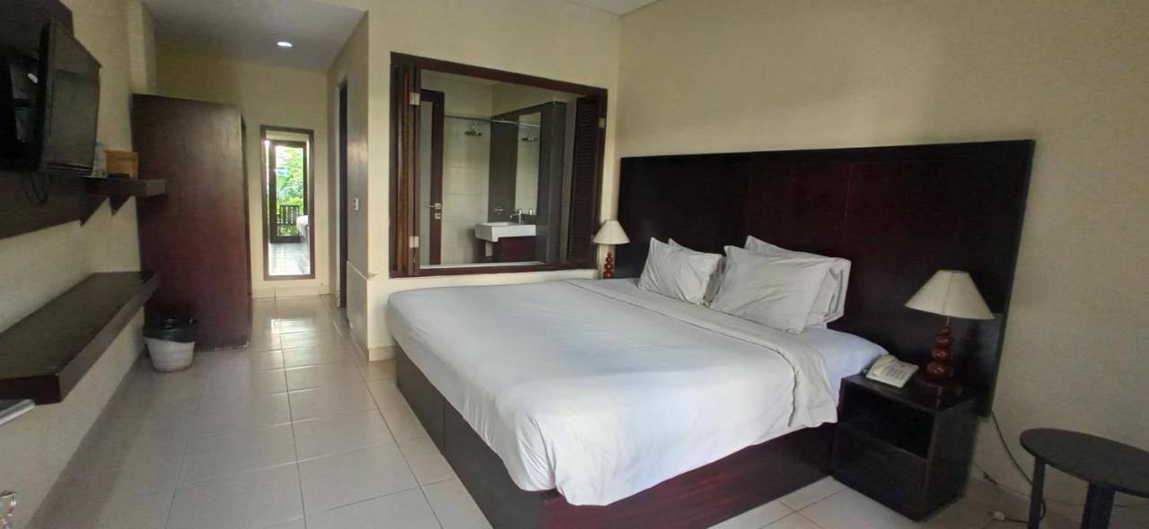 Suris Boutique Hotel Кута Экстерьер фото